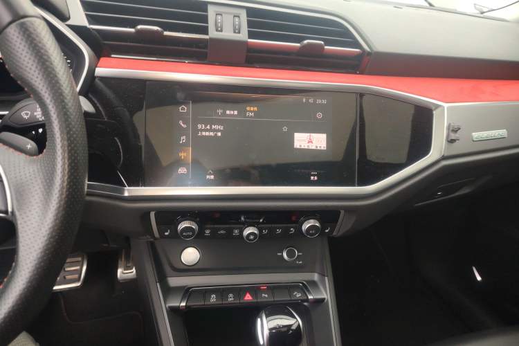 Used Audi Q3 Sportback 2020 45 TFSI quattro Fashion Edition Audio And AC Panel