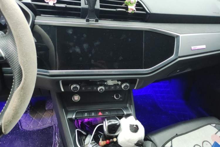 Used Audi Q3 Sportback 2020 40 TFSI Fashion Model Audio And AC Panel
