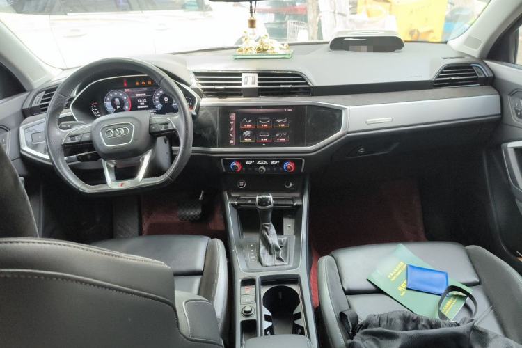 Used Audi Q3 Sportback 2020 40 TFSI Fashion Model Center Console