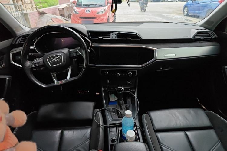 Used Audi Q3 Sportback 2020 45 TFSI quattro Fashion Edition Center Console