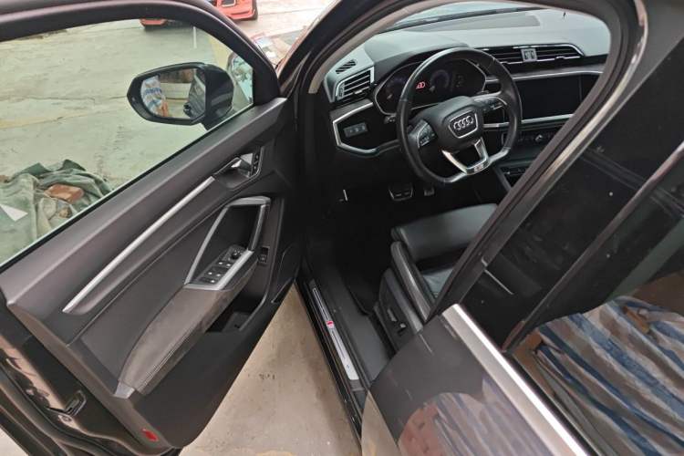 Used Audi Q3 Sportback 2020 45 TFSI quattro Fashion Edition Driver Seat