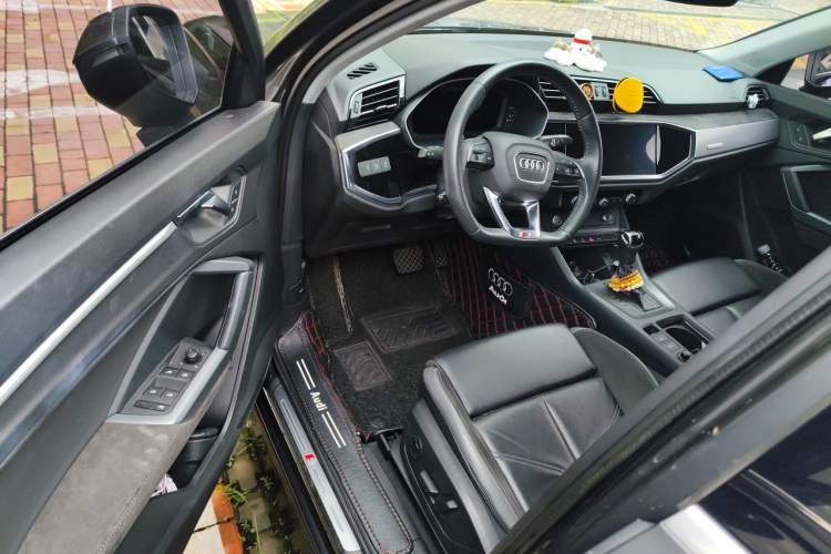 Used Audi Q3 Sportback 2020 40 TFSI Fashion Model Driver Seat