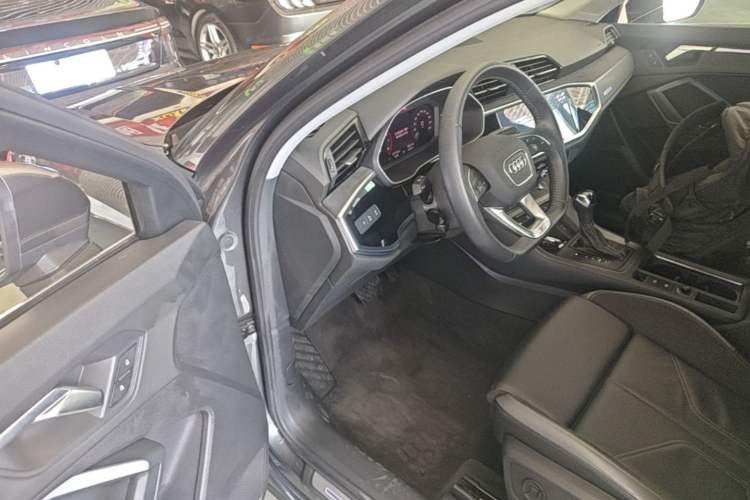 Used Audi Q3 Sportback 2020 40 TFSI Fashion Model Driver Seat
