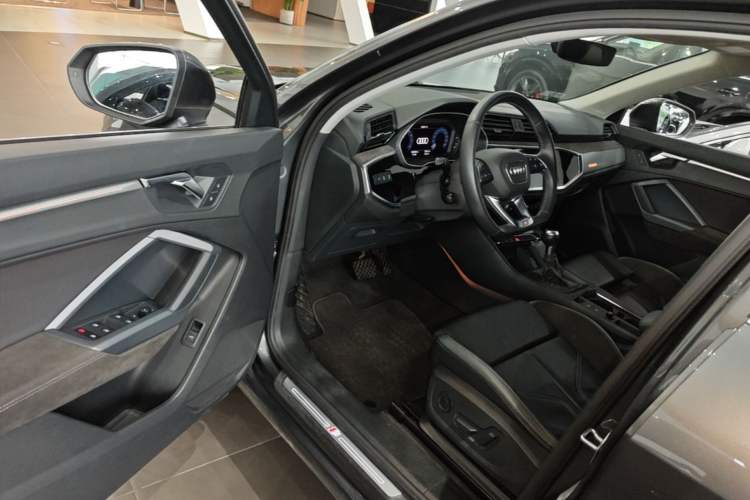Used Audi Q3 Sportback 2020 40 TFSI Fashion Model Driver Seat