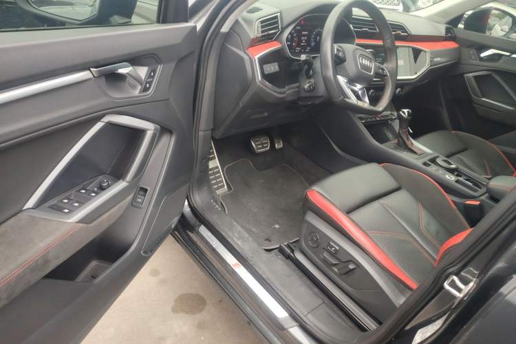 Used Audi Q3 Sportback 2020 45 TFSI quattro Fashion Edition Driver Seat
