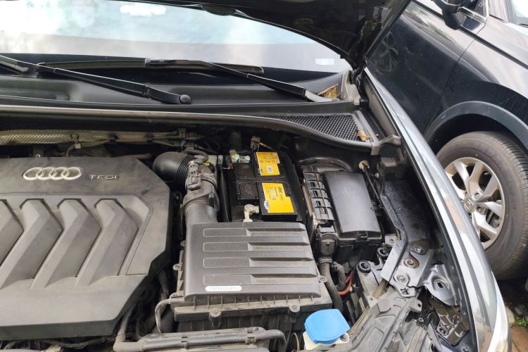 Used Audi Q3 Sportback 2020 40 TFSI Fashion Model Engine Bay Left