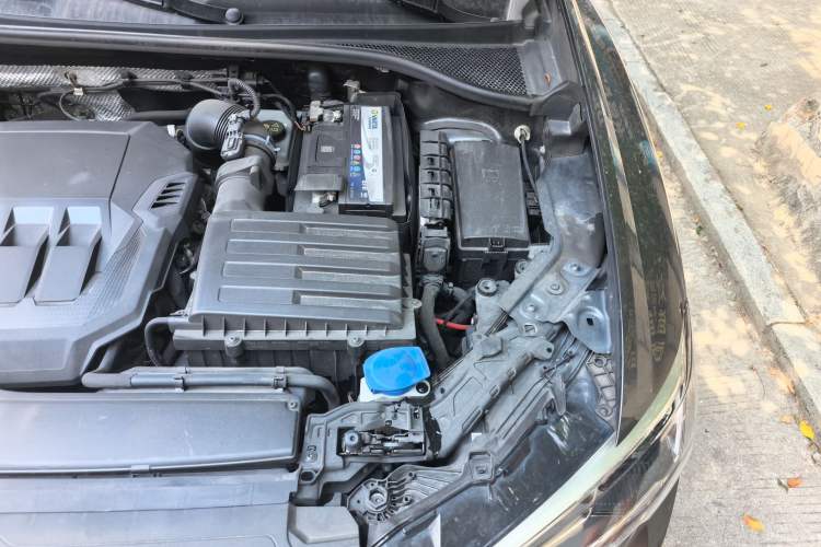 Used Audi Q3 Sportback 2020 40 TFSI Fashion Model Engine Bay Left