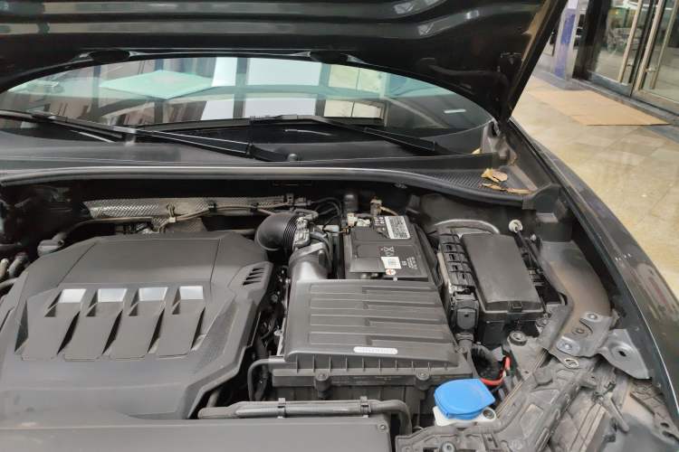 Used Audi Q3 Sportback 2020 40 TFSI Fashion Model Engine Bay Left