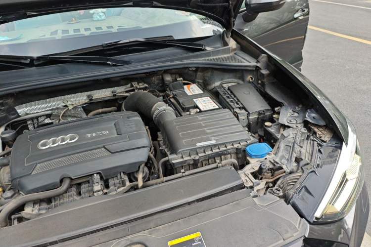 Used Audi Q3 Sportback 2020 45 TFSI quattro Luxury Edition Engine Bay Left