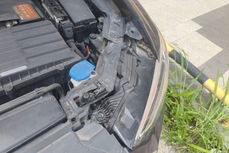 Used Audi Q3 Sportback 2020 40 TFSI Fashion Model Engine Bay Left