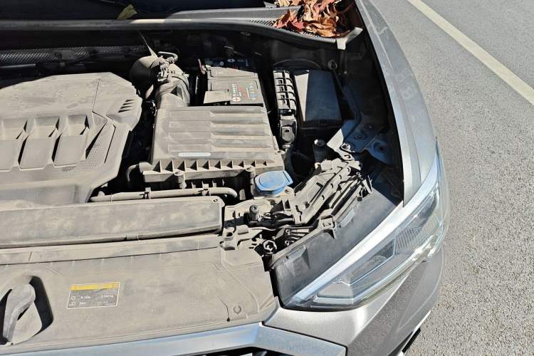 Used Audi Q3 Sportback 2020 40 TFSI Fashion Model Engine Bay Left