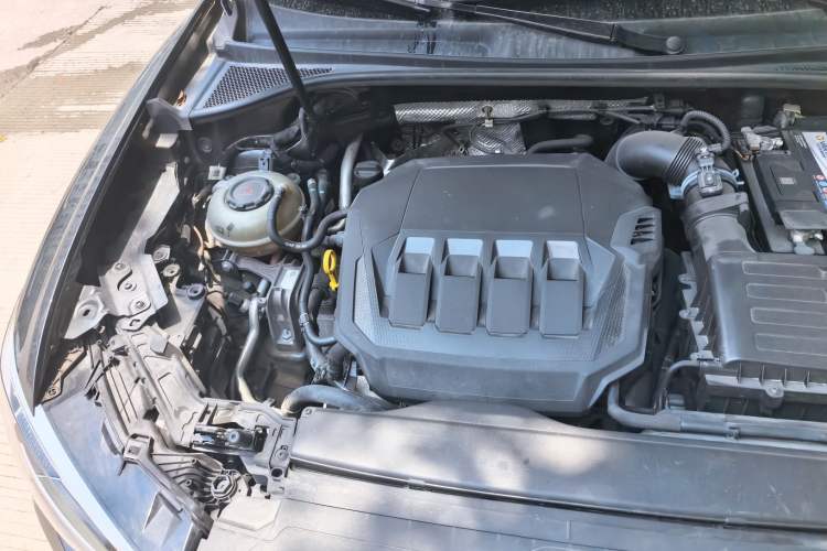 Used Audi Q3 Sportback 2020 40 TFSI Fashion Model Engine Bay Right