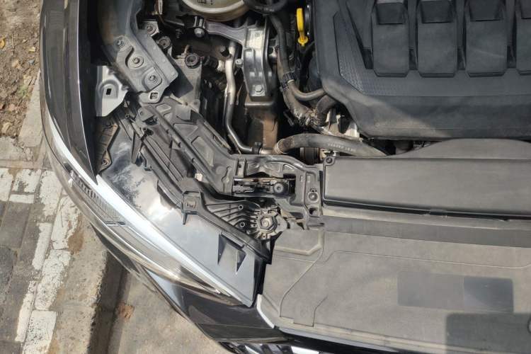 Used Audi Q3 Sportback 2020 40 TFSI Fashion Model Engine Bay Right