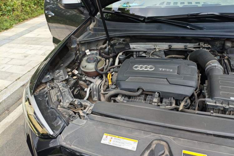 Used Audi Q3 Sportback 2020 45 TFSI quattro Luxury Edition Engine Bay Right
