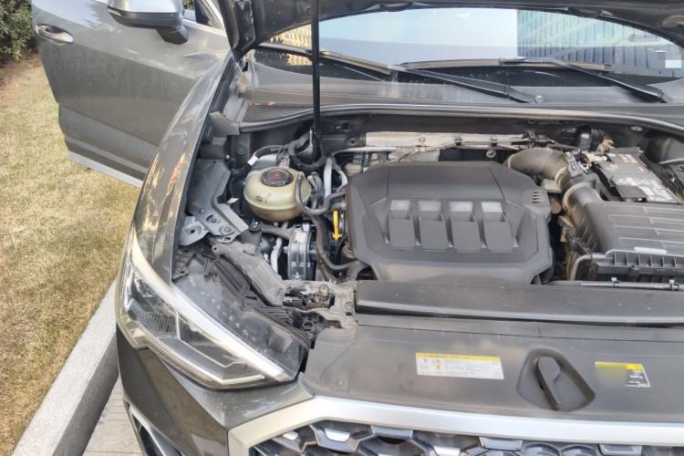 Used Audi Q3 Sportback 2020 40 TFSI Fashion Model Engine Bay Right
