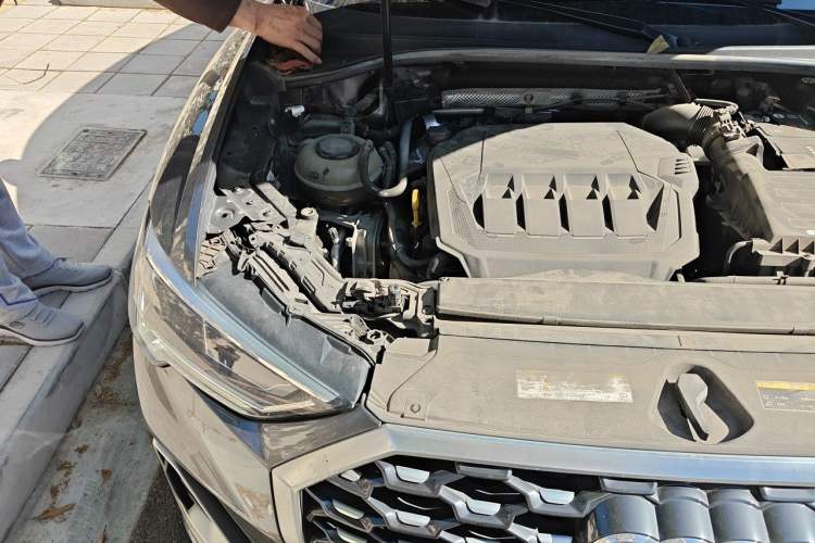 Used Audi Q3 Sportback 2020 40 TFSI Fashion Model Engine Bay Right