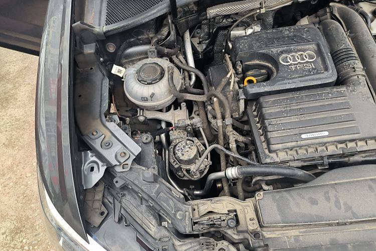 Used Audi Q3 Sportback 2020 35 TFSI Ambition Edition Engine Bay Right