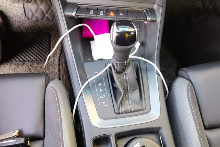 Used Audi Q3 Sportback 2020 40 TFSI Fashion Model Gear Lever
