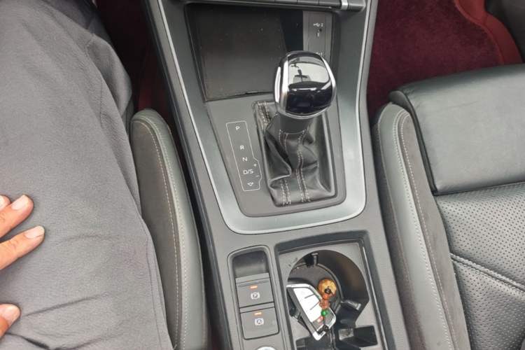 Used Audi Q3 Sportback 2020 40 TFSI Fashion Model Gear Lever