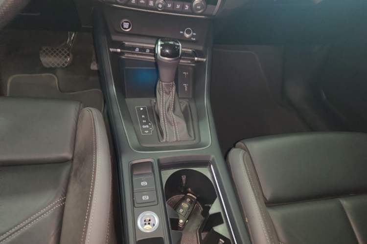 Used Audi Q3 Sportback 2020 40 TFSI Fashion Model Gear Lever