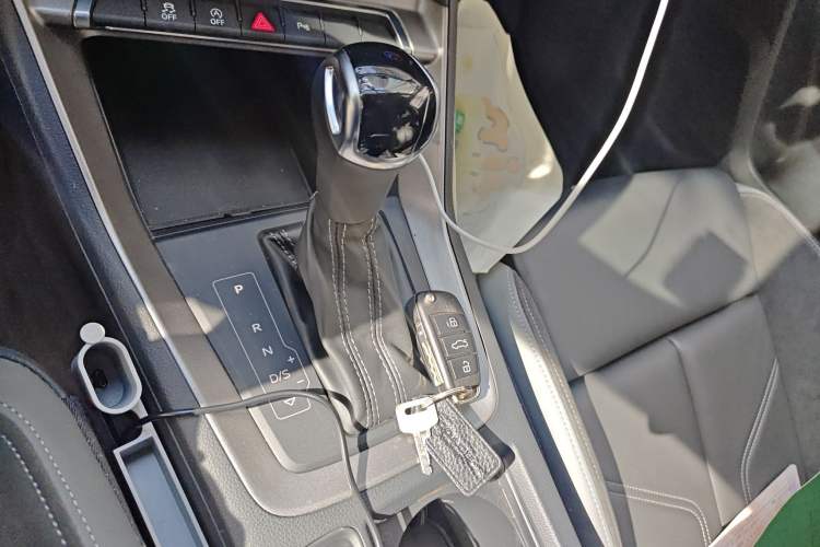 Used Audi Q3 Sportback 2020 40 TFSI Fashion Model Gear Lever