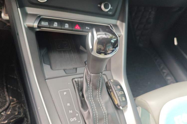 Used Audi Q3 Sportback 2020 45 TFSI quattro Luxury Edition Gear Lever