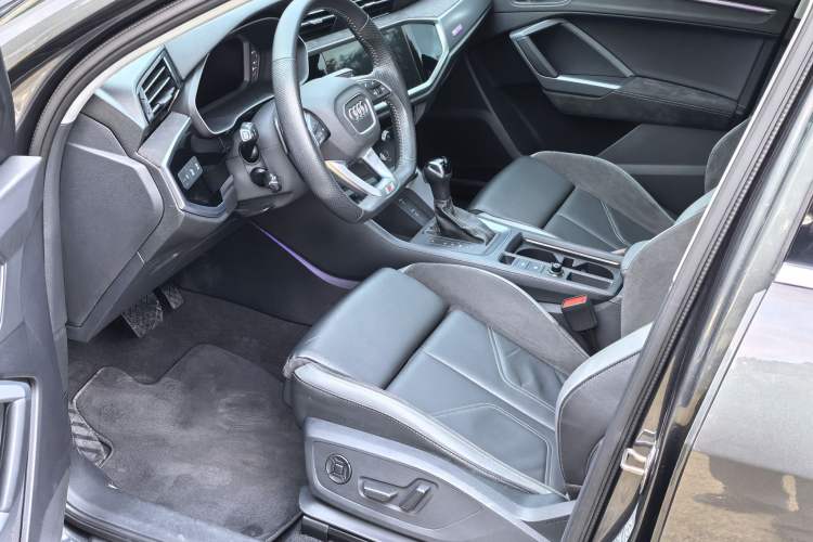 Used Audi Q3 Sportback 2020 40 TFSI Fashion Model Interior 1