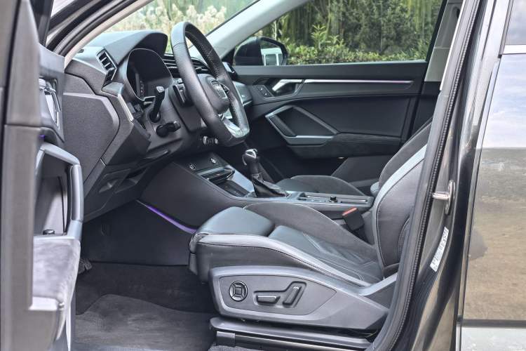 Used Audi Q3 Sportback 2020 40 TFSI Fashion Model Interior 2