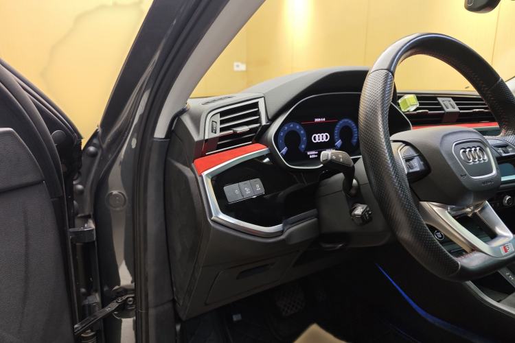 Used Audi Q3 Sportback 2020 40 TFSI Fashion Model Interior 4