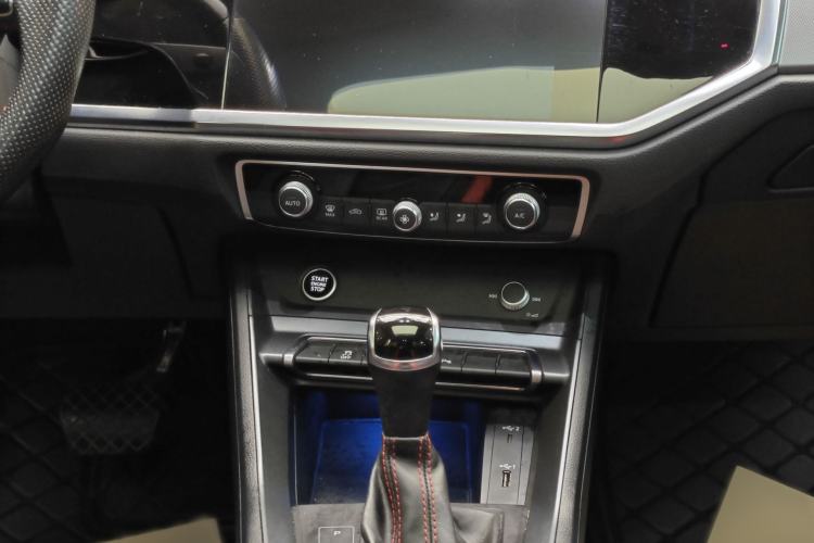 Used Audi Q3 Sportback 2020 40 TFSI Fashion Model Interior 9