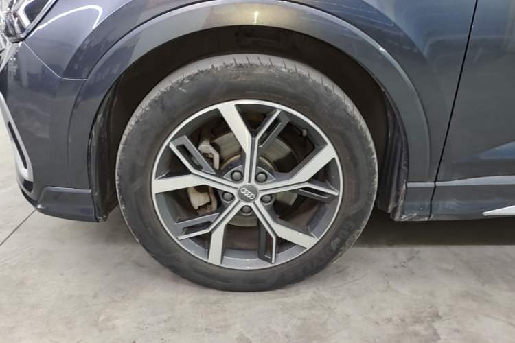 Used Audi Q3 Sportback 2020 40 TFSI Fashion Model Left Front Wheel Hub