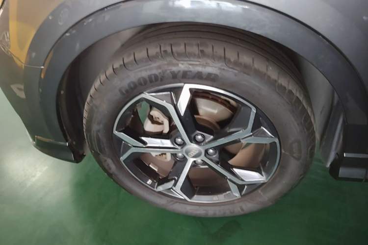 Used Audi Q3 Sportback 2020 45 TFSI quattro Fashion Edition Left Front Wheel Hub
