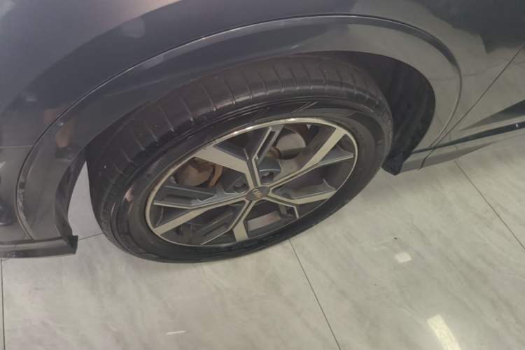 Used Audi Q3 Sportback 2020 40 TFSI Fashion Model Left Front Wheel Hub