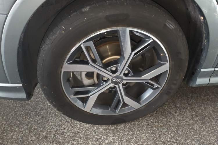 Used Audi Q3 Sportback 2020 40 TFSI Fashion Model Left Front Wheel Hub