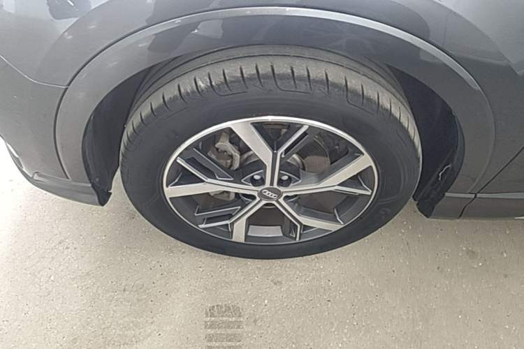 Used Audi Q3 Sportback 2020 40 TFSI Fashion Model Left Front Wheel Hub
