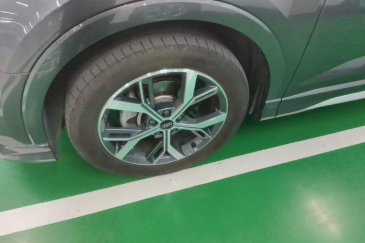 Used Audi Q3 Sportback 2020 40 TFSI Fashion Model Left Front Wheel Hub
