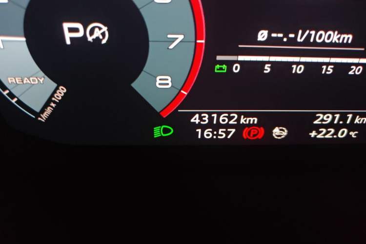 Used Audi Q3 Sportback 2020 40 TFSI Fashion Model Odometer Close Up