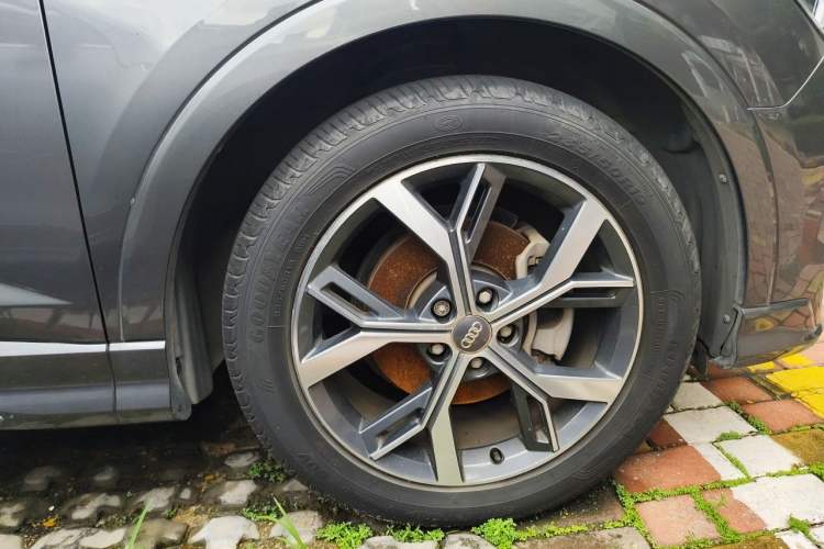 Used Audi Q3 Sportback 2020 40 TFSI Fashion Model Right Front Wheel Hub