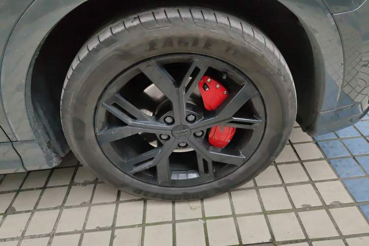 Used Audi Q3 Sportback 2020 40 TFSI Fashion Model Right Front Wheel Hub