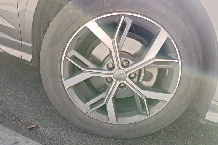 Used Audi Q3 Sportback 2020 40 TFSI Fashion Model Right Front Wheel Hub
