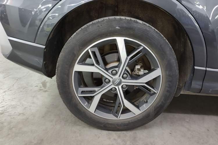 Used Audi Q3 Sportback 2020 40 TFSI Fashion Model Right Rear Wheel Hub