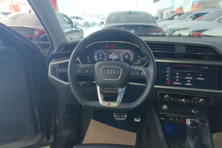 Used Audi Q3 Sportback 2020 40 TFSI Fashion Model Steering Wheel