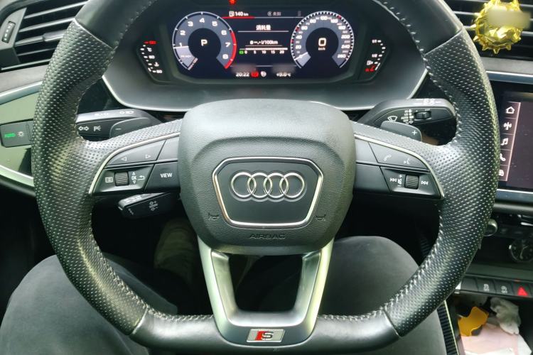 Used Audi Q3 Sportback 2020 40 TFSI Fashion Model Steering Wheel