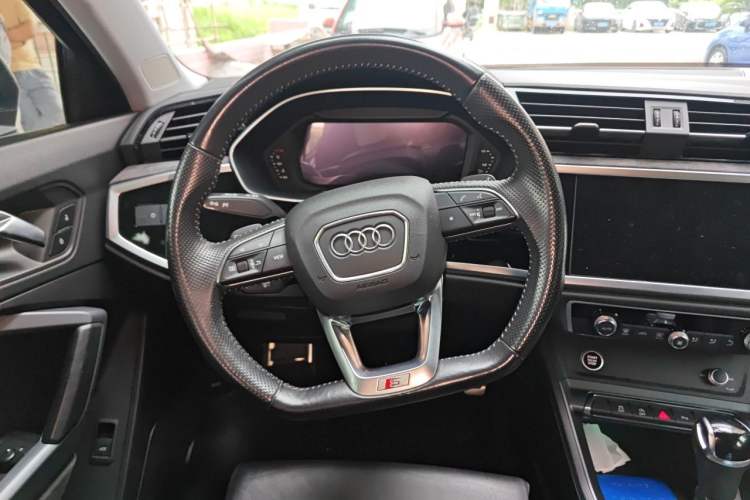 Used Audi Q3 Sportback 2020 45 TFSI quattro Fashion Edition Steering Wheel