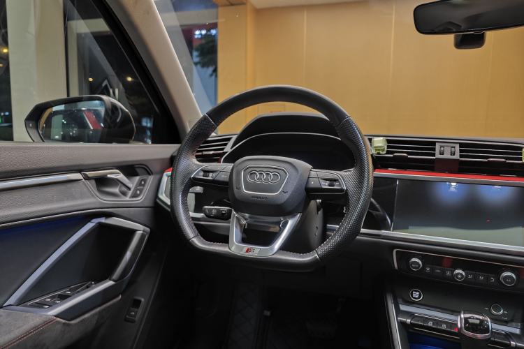 Used Audi Q3 Sportback 2020 40 TFSI Fashion Model Steering Wheel