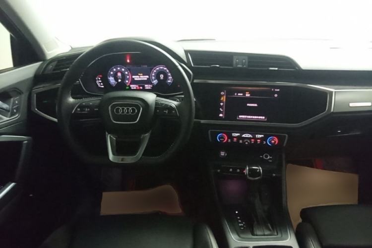Used Audi Q3 Sportback 2020 40 TFSI Fashion Model Steering Wheel