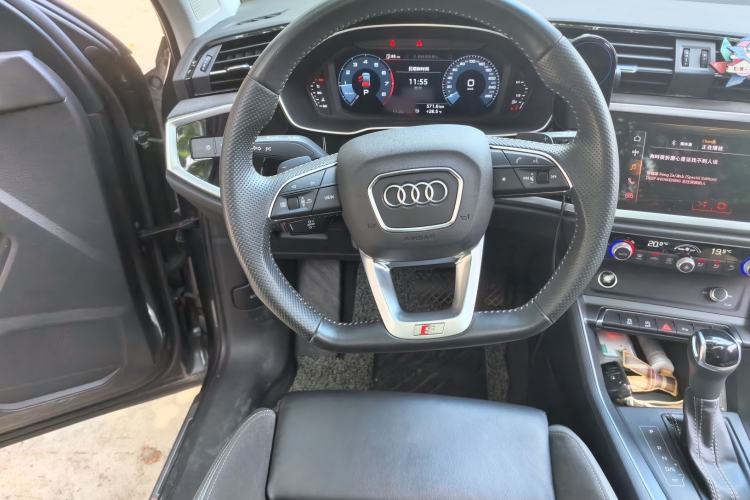 Used Audi Q3 Sportback 2020 40 TFSI Fashion Model Steering Wheel