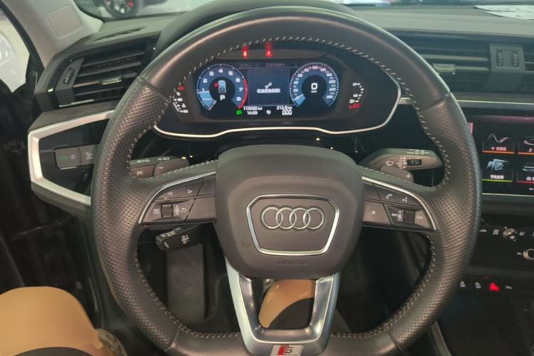 Used Audi Q3 Sportback 2020 40 TFSI Fashion Model Steering Wheel