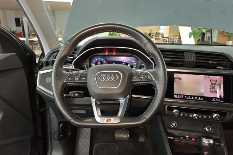 Used Audi Q3 Sportback 2020 40 TFSI Fashion Model Steering Wheel