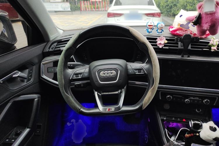 Used Audi Q3 Sportback 2020 40 TFSI Fashion Model Steering Wheel